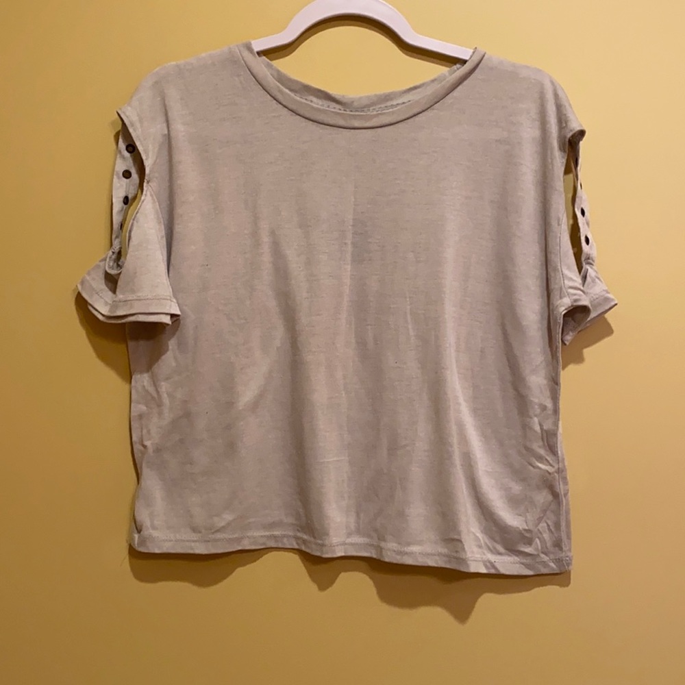 Cut out sleeve t shirt